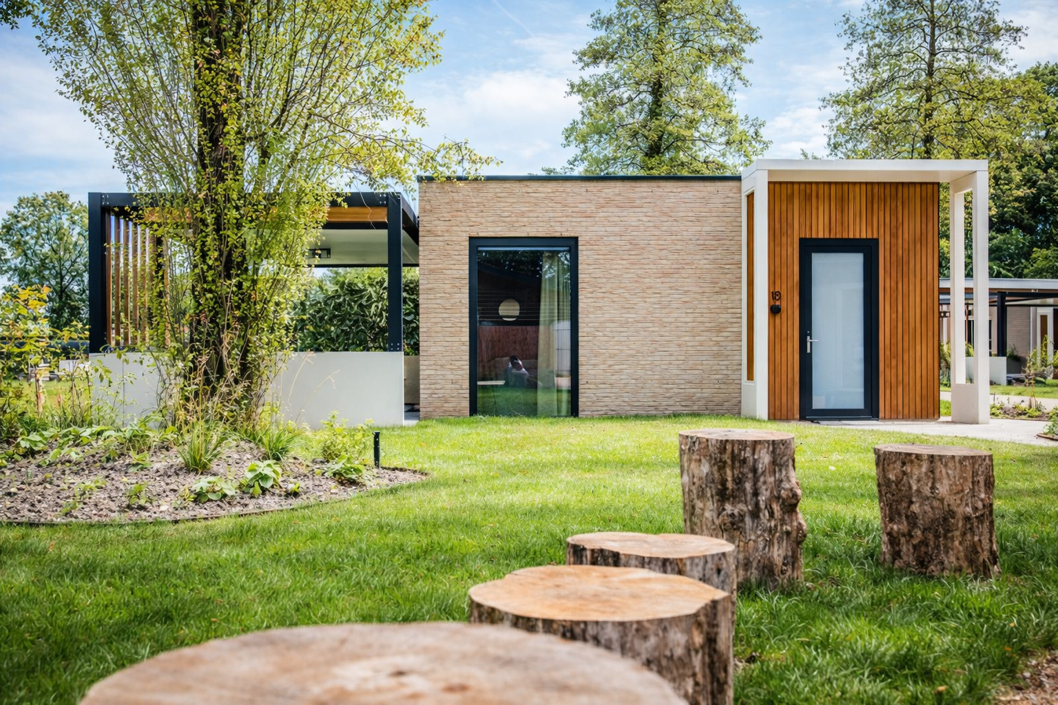Beloofde Land, Voorthuizen