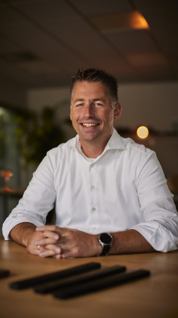 Johan Bakker, Adjunct directeur