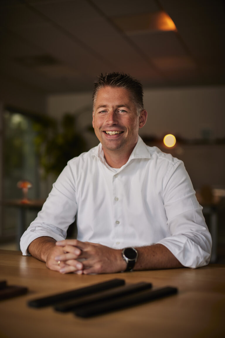 Johan Bakker, Adjunct directeur